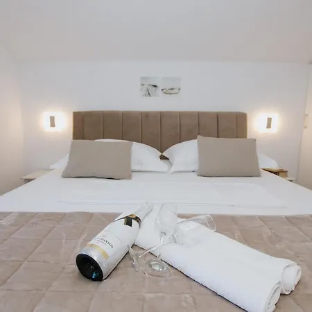 Homestay Royal Blue House 3 Kastela