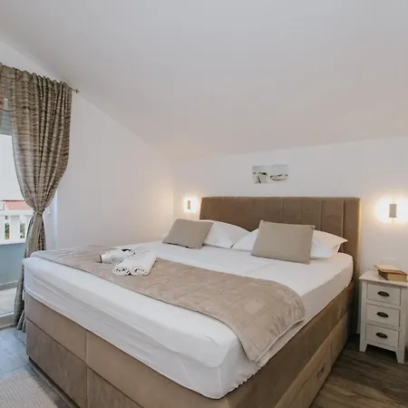 Royal Blue House 3 Kaštela